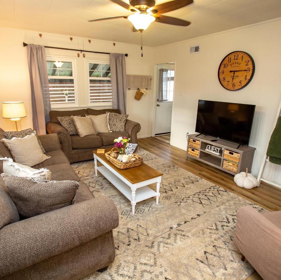 Cheerful 2 Bedroom Cottage On 5Th Decatur Dış mekan fotoğraf